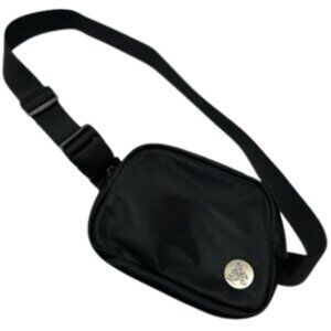 NWOT Arizona Coyotes Crossbody Bag